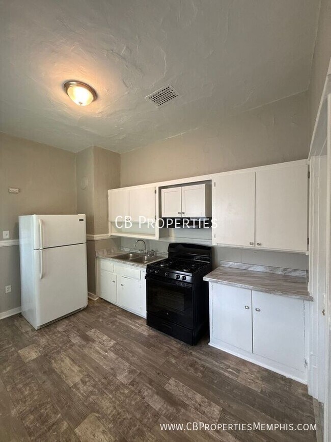 Building Photo - 1053 Fleece Pl