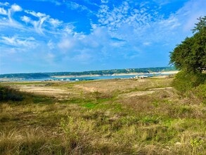 Building Photo - 17313 W Beach Rd