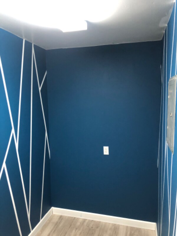 Building Photo - 2233 Woodridge Dr