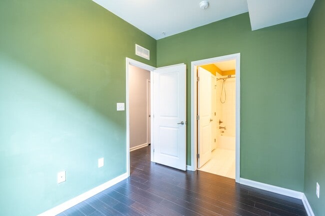 Building Photo - Lovely 3 BR/3 BA Townhome in Elkridge!