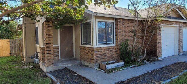 Foto del edificio - Charming 3 bedroom 2 bath duplex