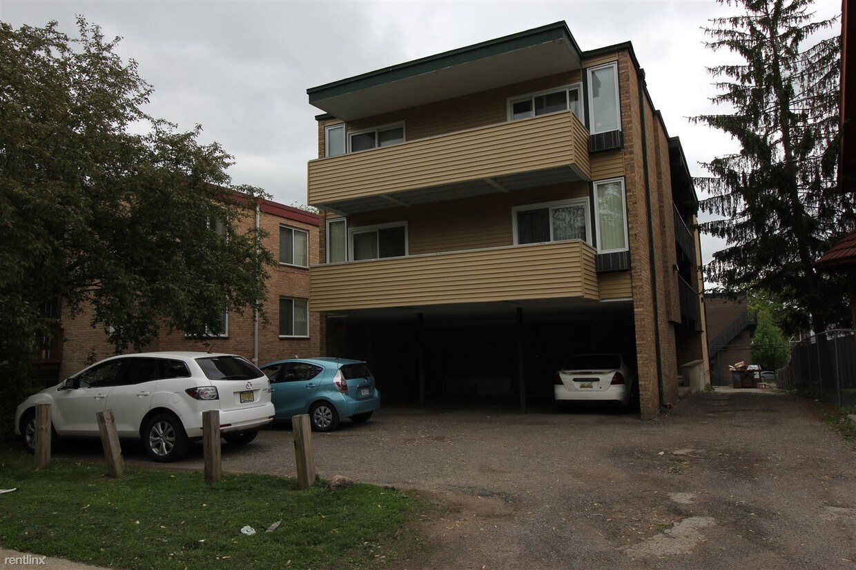 Primary Photo - 908 Oakland Ave