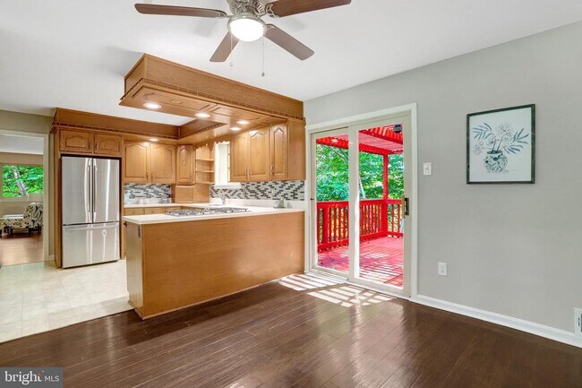 Foto del edificio - 8449 Thames St