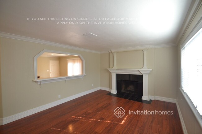 Building Photo - 5933 Green Glen Way