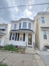 Building Photo - 247 S 8th St