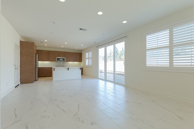 Building Photo - Camarillo Single Family
