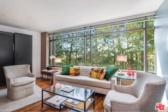 Building Photo - 1 W Century Dr