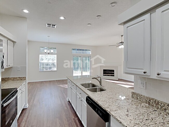 Building Photo - 245 Carolina Jasmine Ln