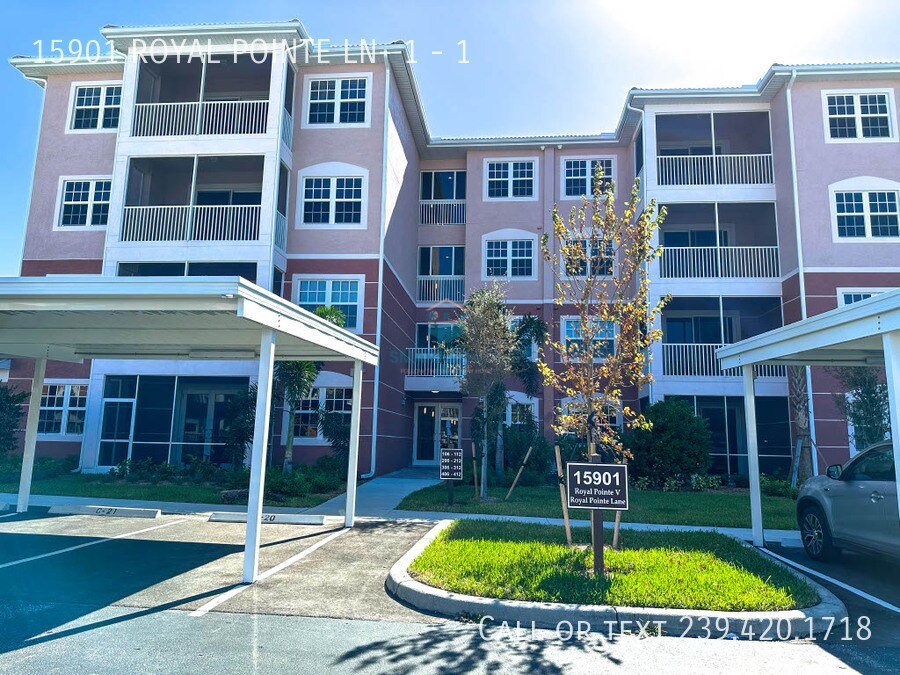 Foto principal - 15901 ROYAL POINTE Ln
