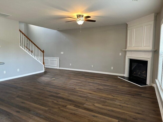Building Photo - 2083 Deptford Dr