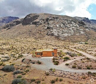 Building Photo - 480 Pena Blanca Loop