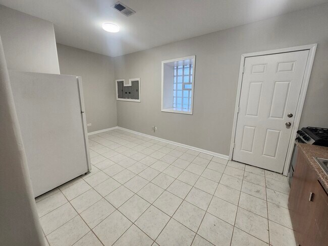 Foto del edificio - 4807 S Wabash Ave