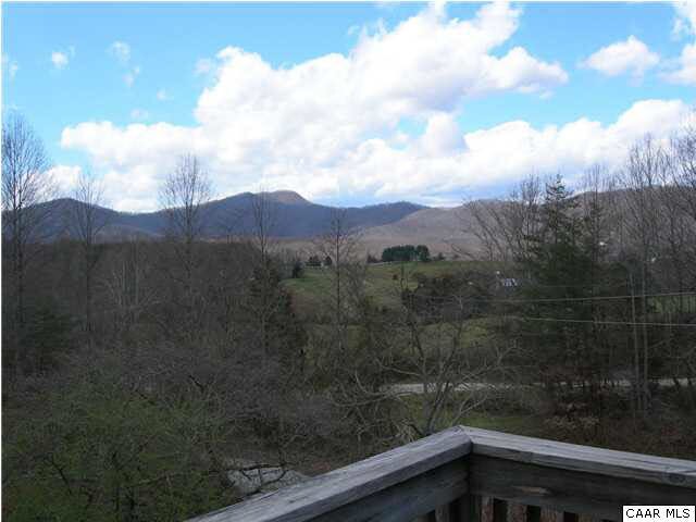Foto del edificio - 71 Spencer Ln