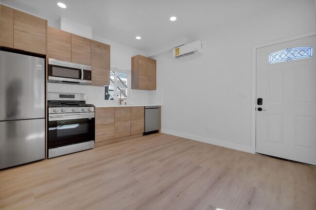 Foto del edificio - 4554 North Ave