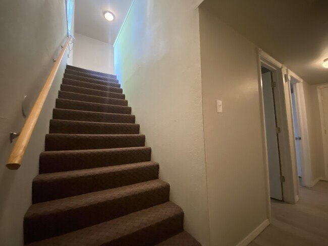 Foto del edificio - 474 Elm Ave