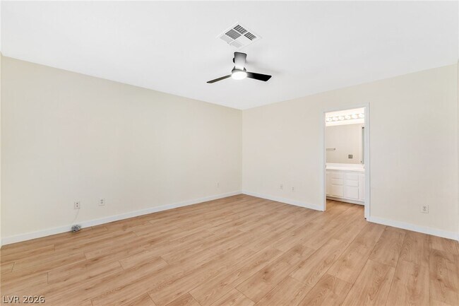 Building Photo - 8632 W Majestic Pine Ave