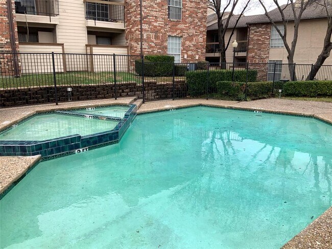 Building Photo - 12484 Abrams Rd