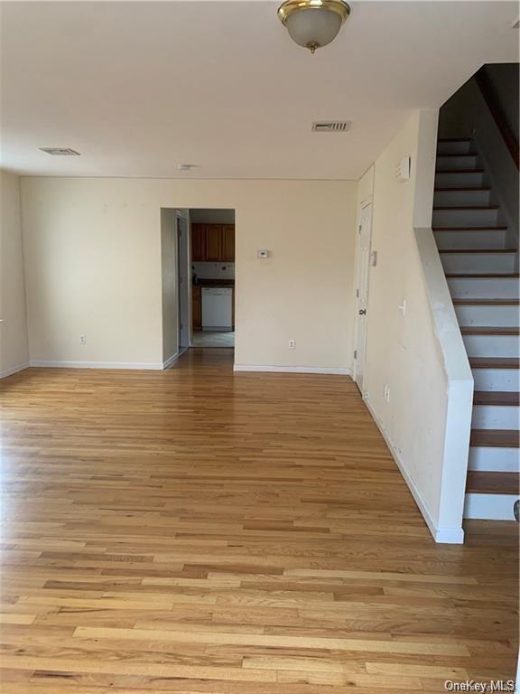 Building Photo - 104 Lockwood Ave