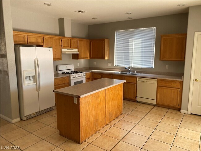 Building Photo - 8107 Palace Estate Ave
