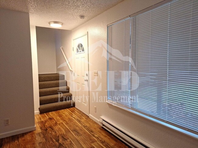 Building Photo - Alameda5300