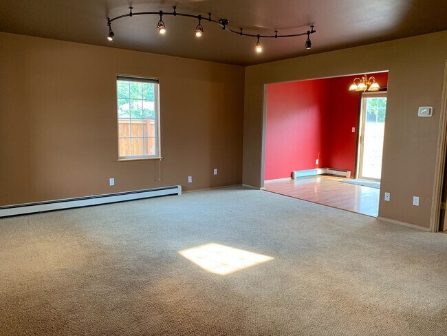 Foto del edificio - Available August 19 Beautiful 3 bed/2.5 ba...