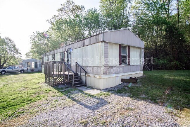 Foto del edificio - 821 Hillvale Rd