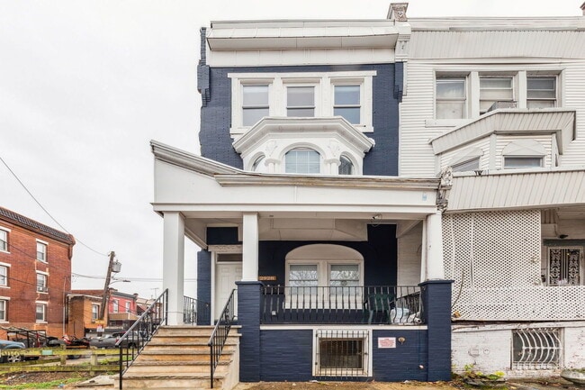 Photo - 2928 W Oxford St Townhome