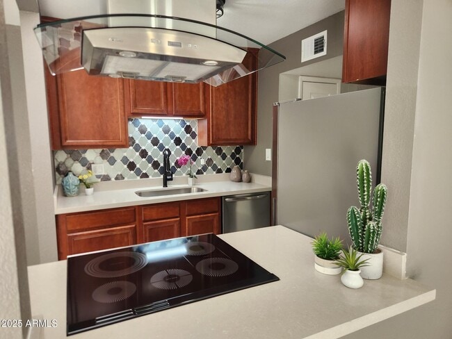 Foto del edificio - 4419 N 27th St