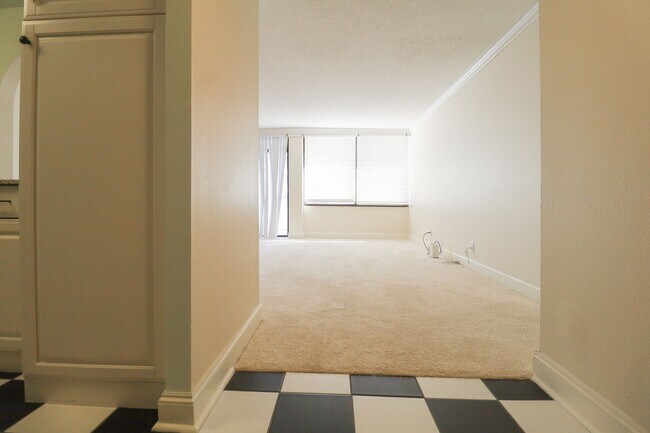 Foto del edificio - 1 Bedroom Condo in Downtown Tulsa! *Price ...