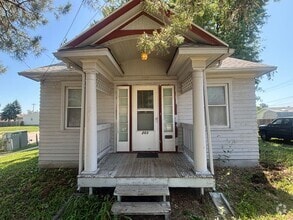 Building Photo - 203 S 35th St