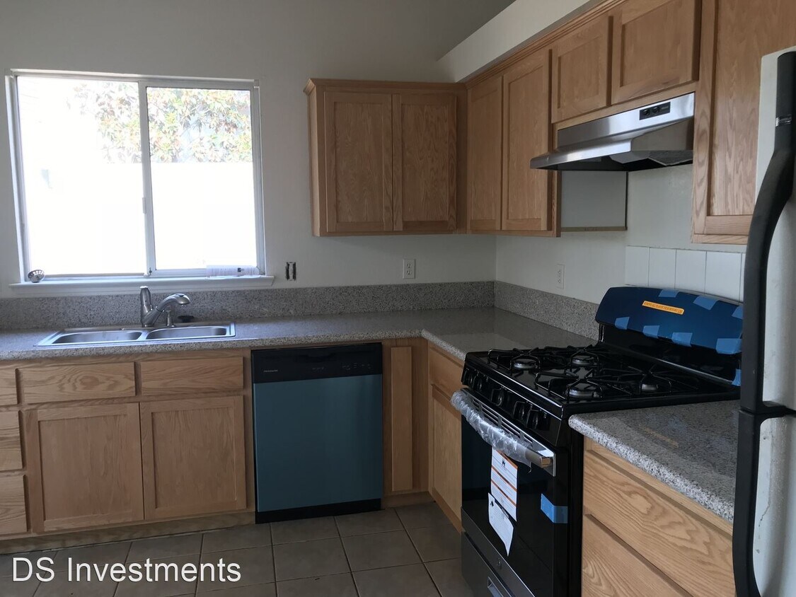 Foto del edificio - 3 br, 2 bath House - 687 Petunia