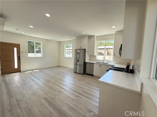 Building Photo - 19515 Cantara St