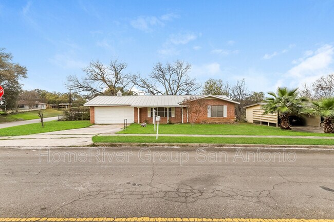Foto del edificio - 255 W Glenview Dr