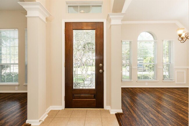 Building Photo - 6414 Canyon Pointe Ln