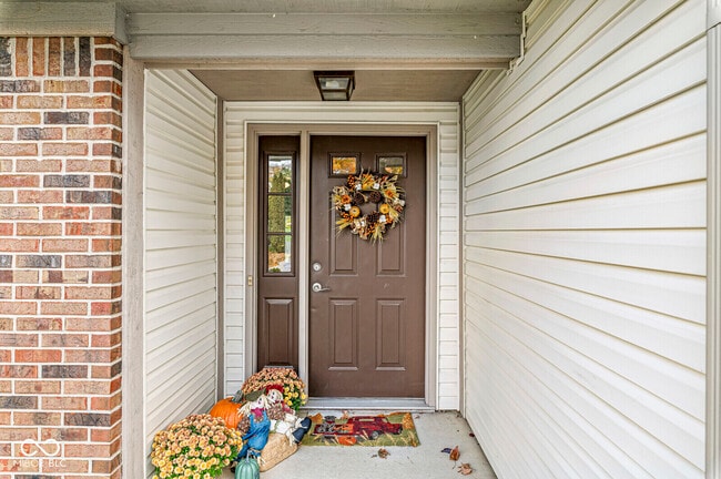 Building Photo - 3145 Village Park N Dr