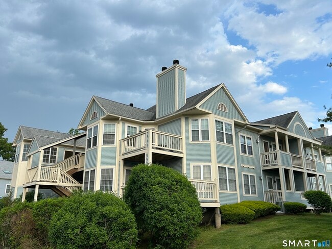 Building Photo - 75 Redwood Dr