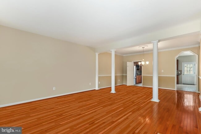 Building Photo - 803 Twin Brook Ln