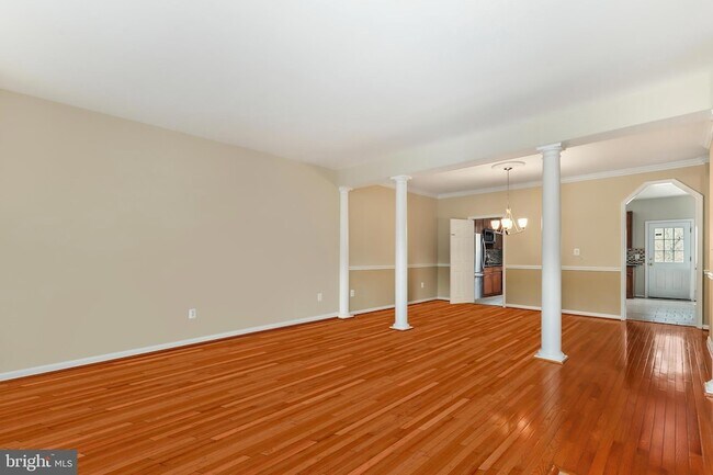 Foto del edificio - 803 Twin Brook Ln