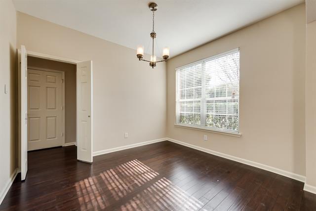 Foto del edificio - 401 Preston Oaks Dr