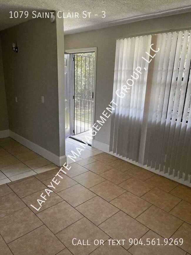 Photo - 1079 St Clair St Apartment