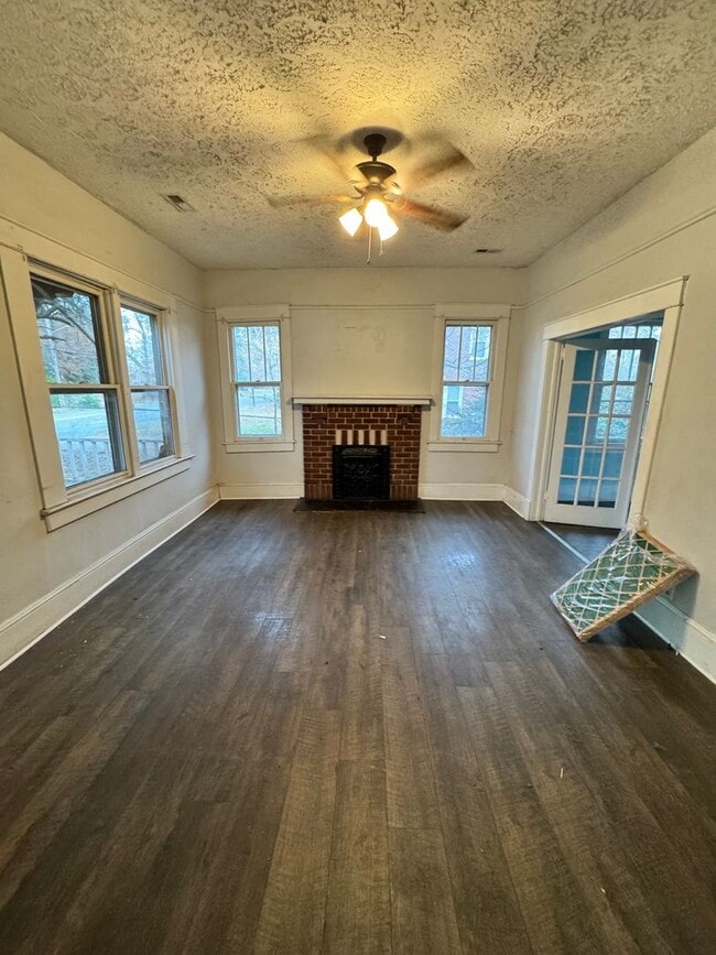 Building Photo - 4/2 home in Shelby, NC