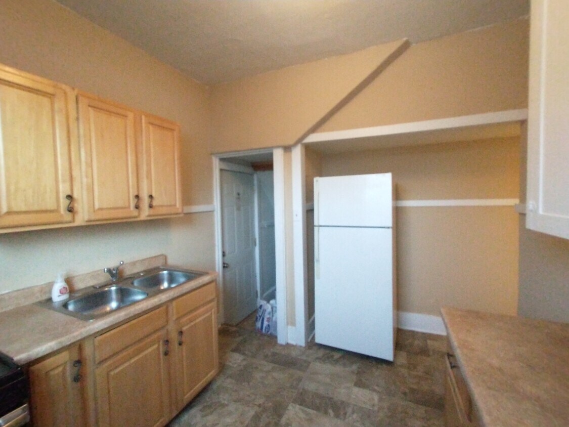 Foto principal - 348 8th Ave SW