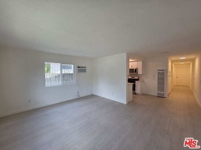 Foto del edificio - 912 N Ridgewood Pl