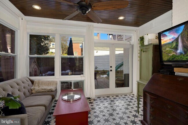 Foto del edificio - 3119 Patterson Pl NW