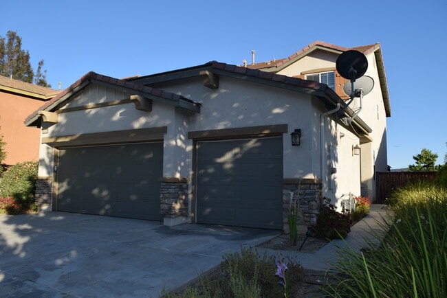 Building Photo - 32436 Shadow Canyon Trl