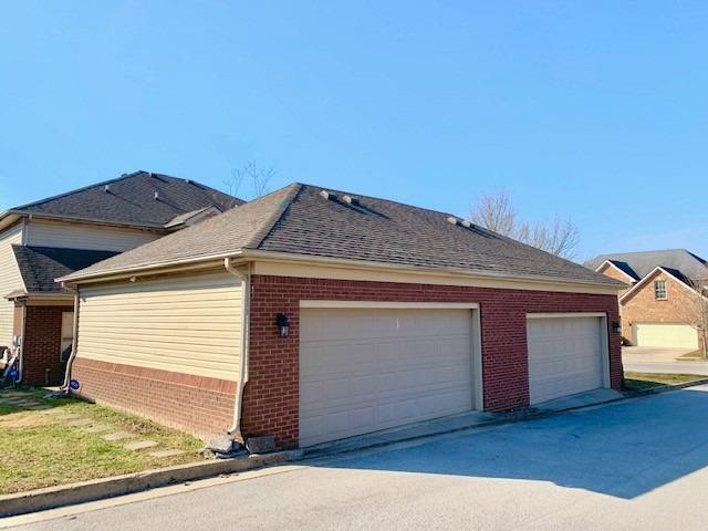 Building Photo - 4300 Clearwater Way