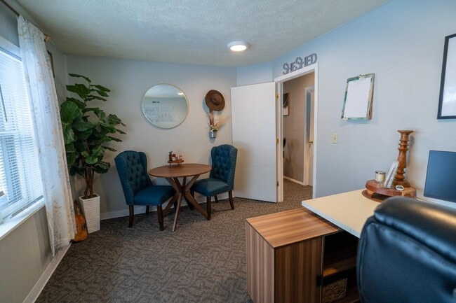 Building Photo - 4256 Fox Hills Ct