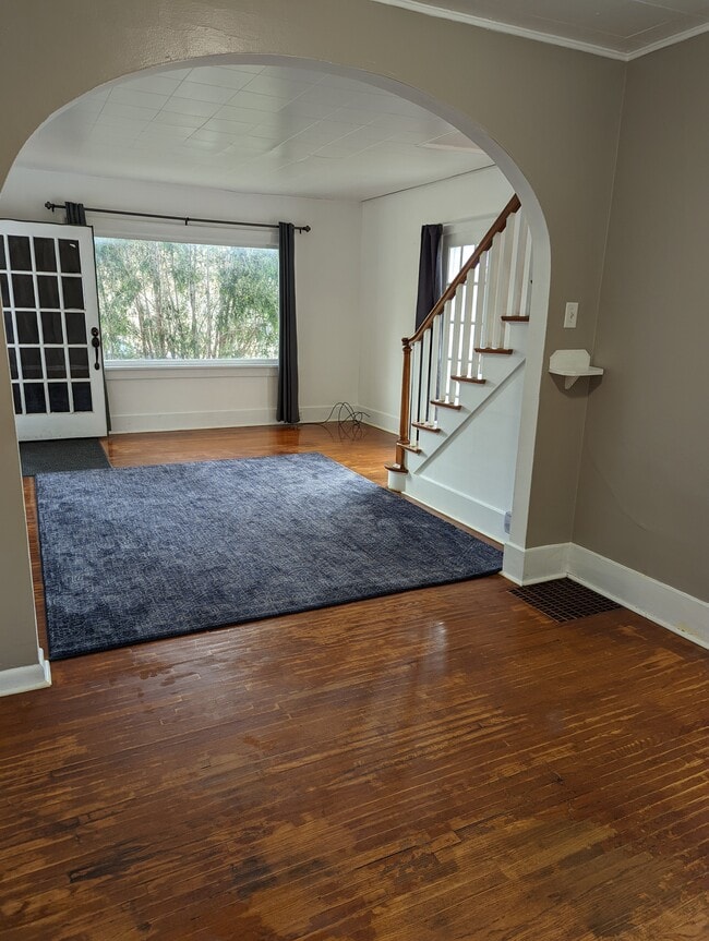 Building Photo - Bozeman