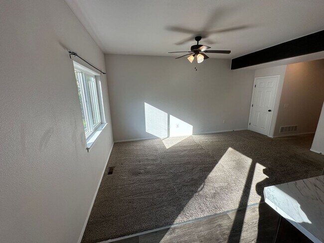 Foto del edificio - 1733 N Nina Cir