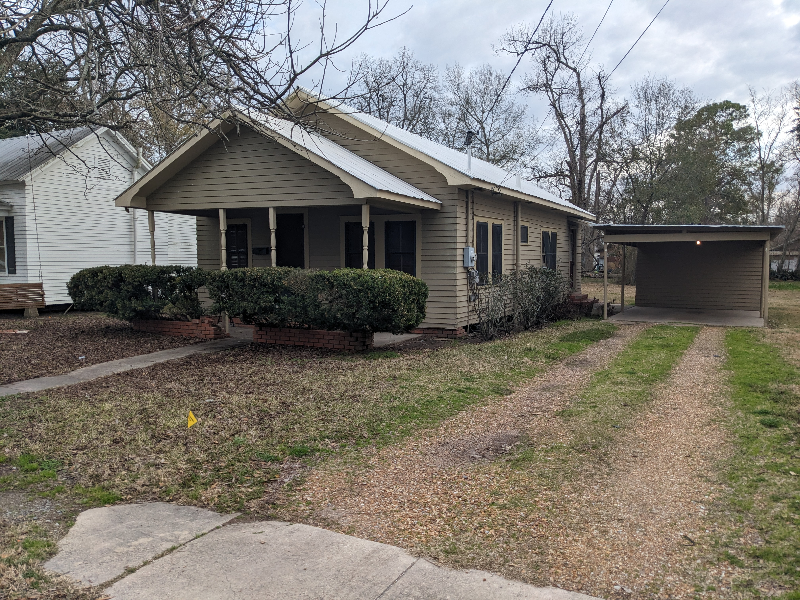 Primary Photo - 516 E Cedar St